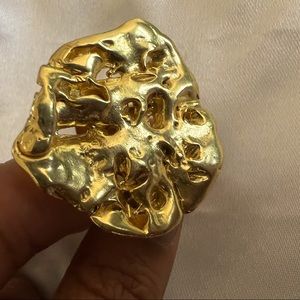 Statement adjustable gold ring